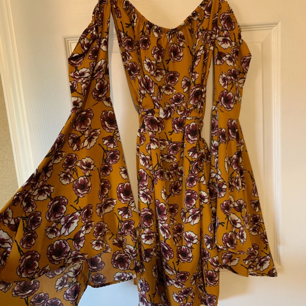 Flower pattern dress